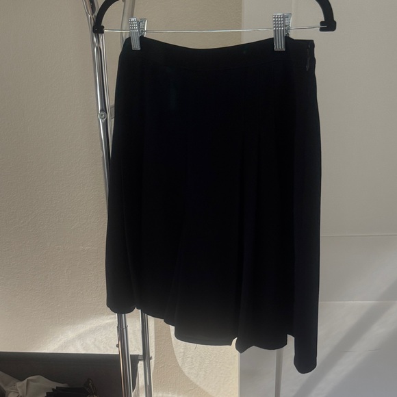 Tory Burch pleated Golf Skirt. - Picture 2 of 5